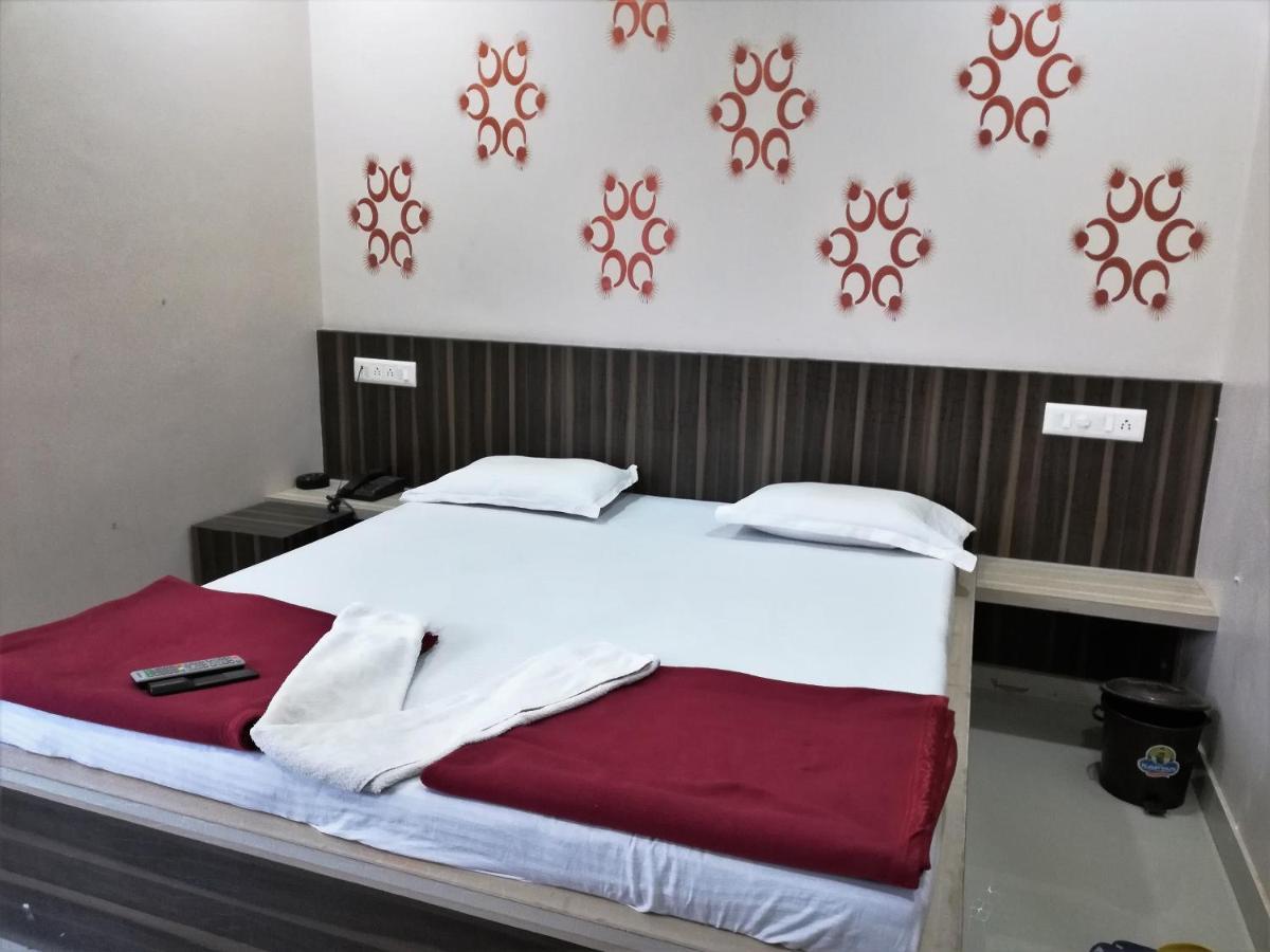 Hotel Shiv Regency Kukma Kültér fotó